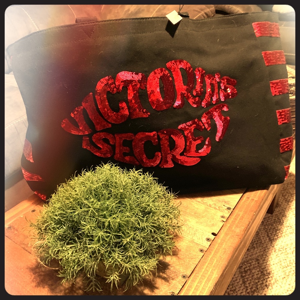 Large Victoria’s Secret tote!